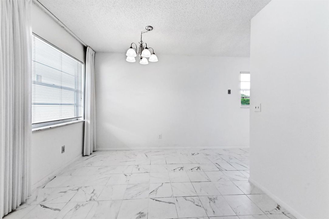08 Dining area 01