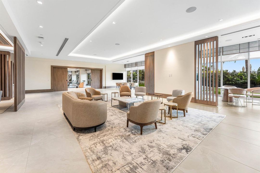 CLUB ROOM