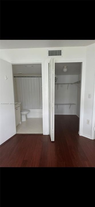 For Rent: $1,800 (2 beds, 2 baths, 822 Square Feet)