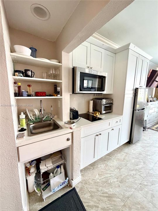 For Sale: $209,000 (0 beds, 1 baths, 420 Square Feet)