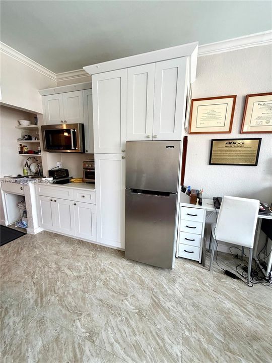 For Sale: $209,000 (0 beds, 1 baths, 420 Square Feet)