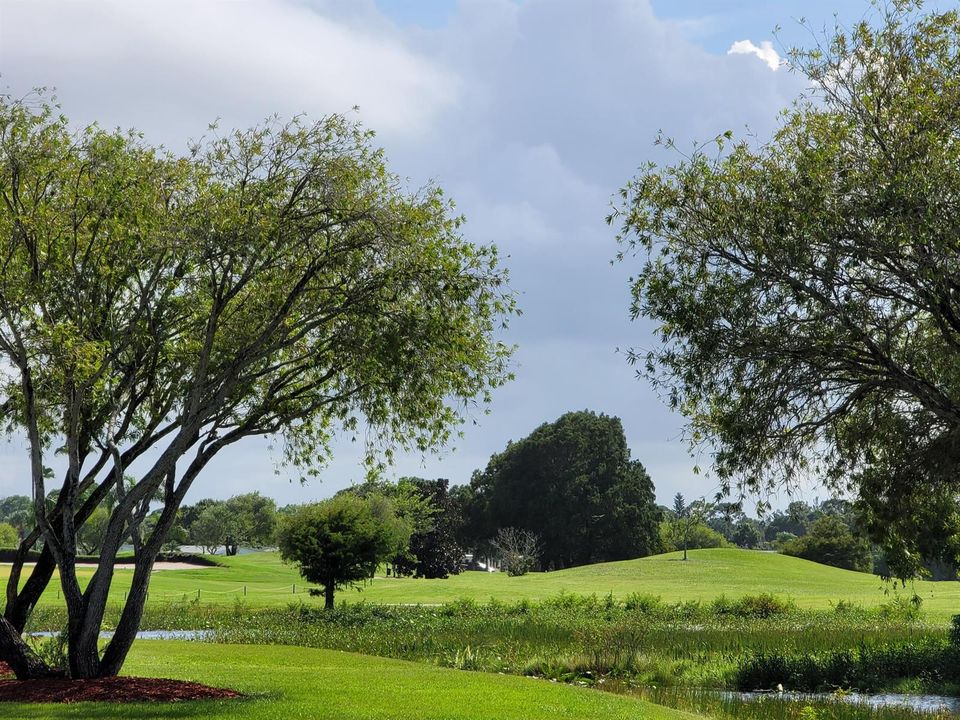 18 HOLE GOLF COURSE