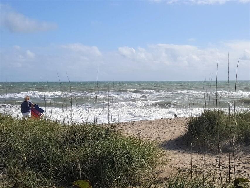 JENSEN BEACH ONLY 9 MILES AWAY