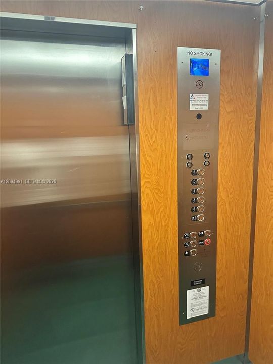 待售: $304,900 (2 贝兹, 2 浴室, 1010 平方英尺)