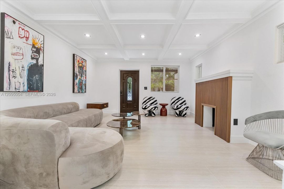 For Rent: $13,000 (6 beds, 4 baths, 2343 Square Feet)
