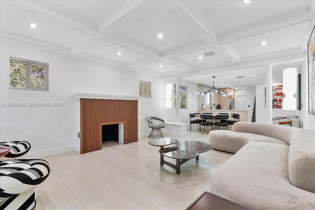 For Rent: $13,000 (6 beds, 4 baths, 2343 Square Feet)