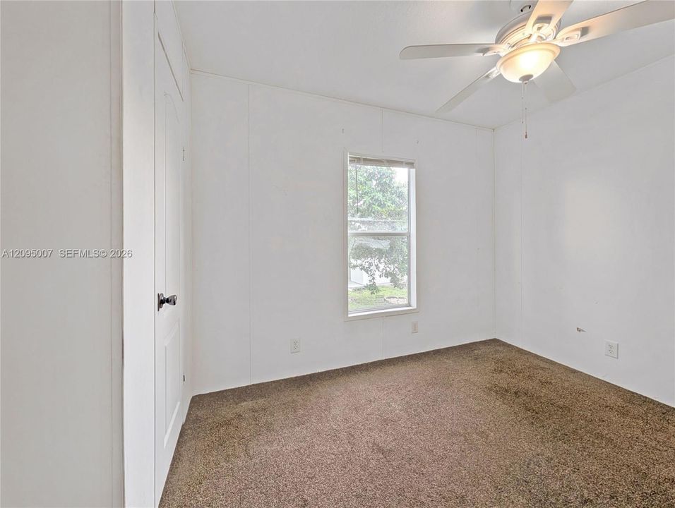 For Sale: $174,000 (3 beds, 2 baths, 722 Square Feet)