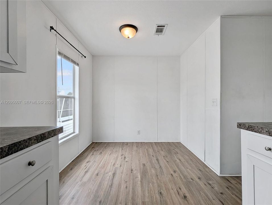 For Sale: $174,000 (3 beds, 2 baths, 722 Square Feet)