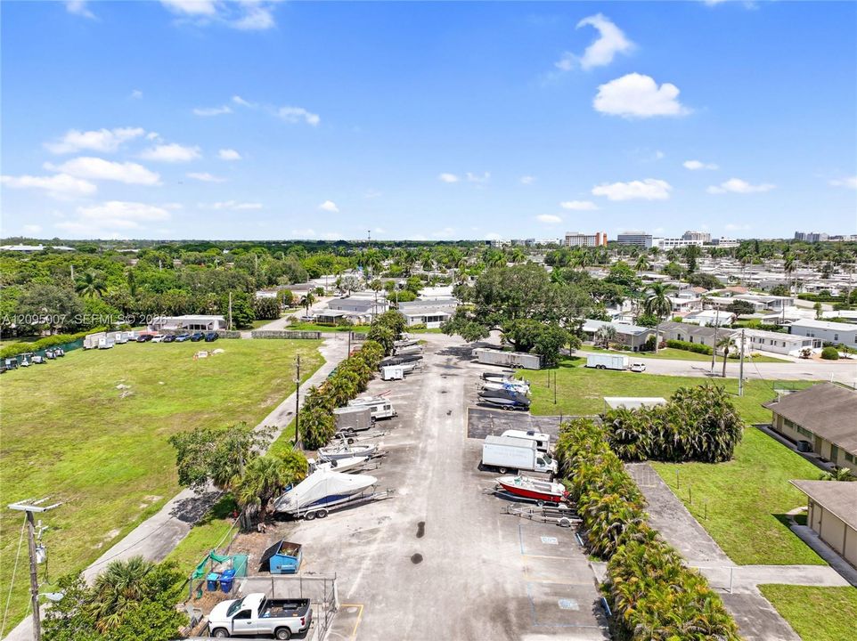 For Sale: $174,000 (3 beds, 2 baths, 722 Square Feet)