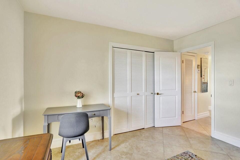 Second bedroom
