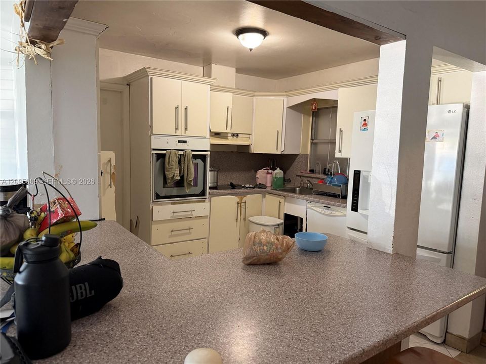 For Sale: $700,000 (3 beds, 2 baths, 1500 Square Feet)