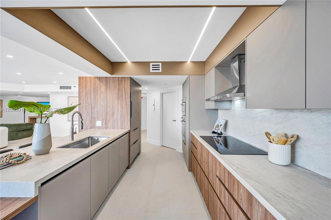 For Sale: $1,225,000 (3 beds, 2 baths, 2470 Square Feet)