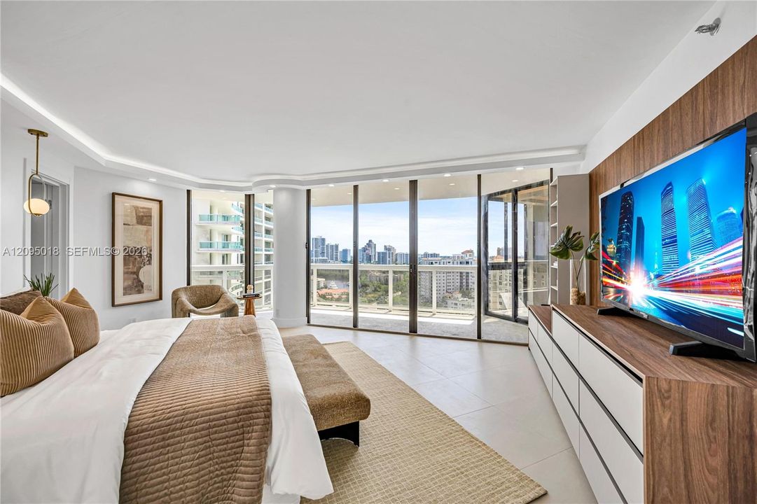 For Sale: $1,225,000 (3 beds, 2 baths, 2470 Square Feet)
