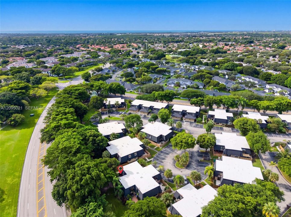 For Sale: $370,000 (2 beds, 2 baths, 1302 Square Feet)