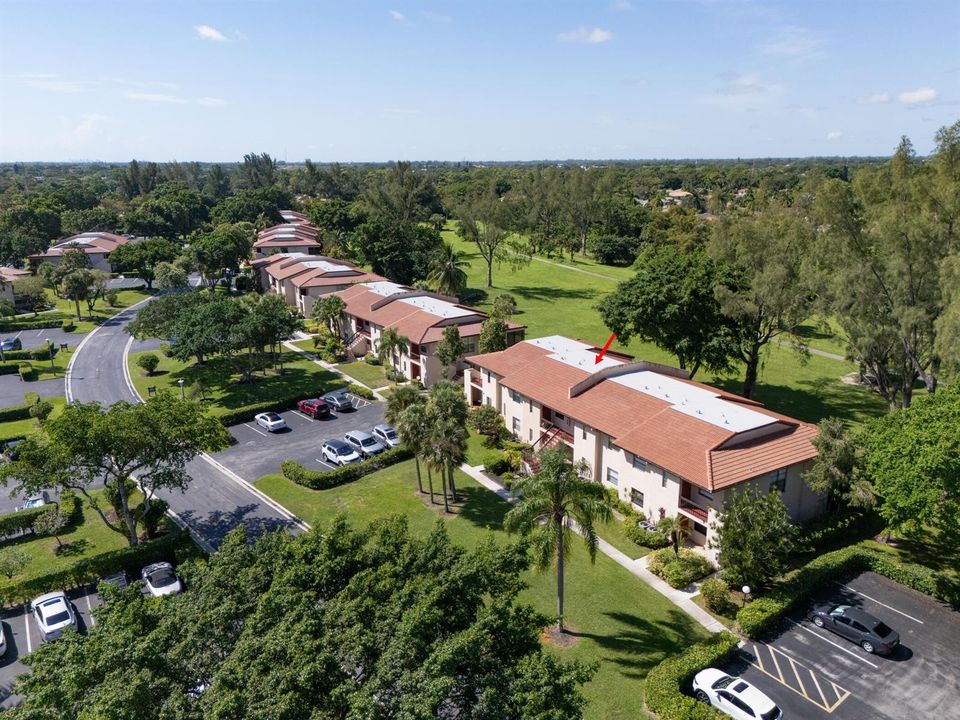 © Clark-9282 Vista Del Lago D-037