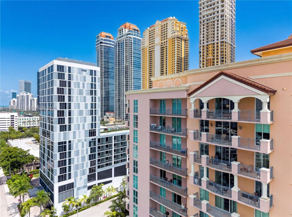 En Venta: $725,000 (2 camas, 2 baños, 1141 Pies cuadrados)