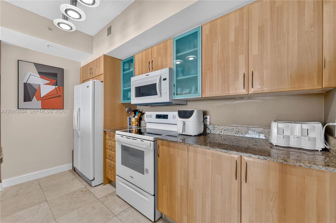 En Venta: $725,000 (2 camas, 2 baños, 1141 Pies cuadrados)