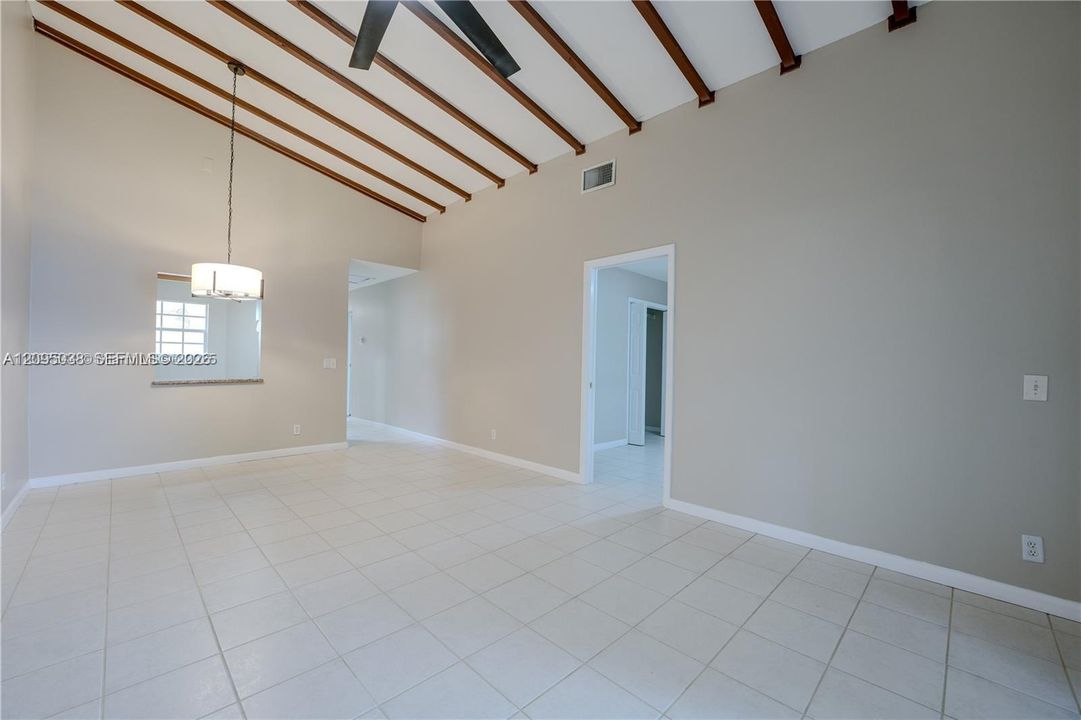 For Rent: $2,795 (3 beds, 2 baths, 1175 Square Feet)