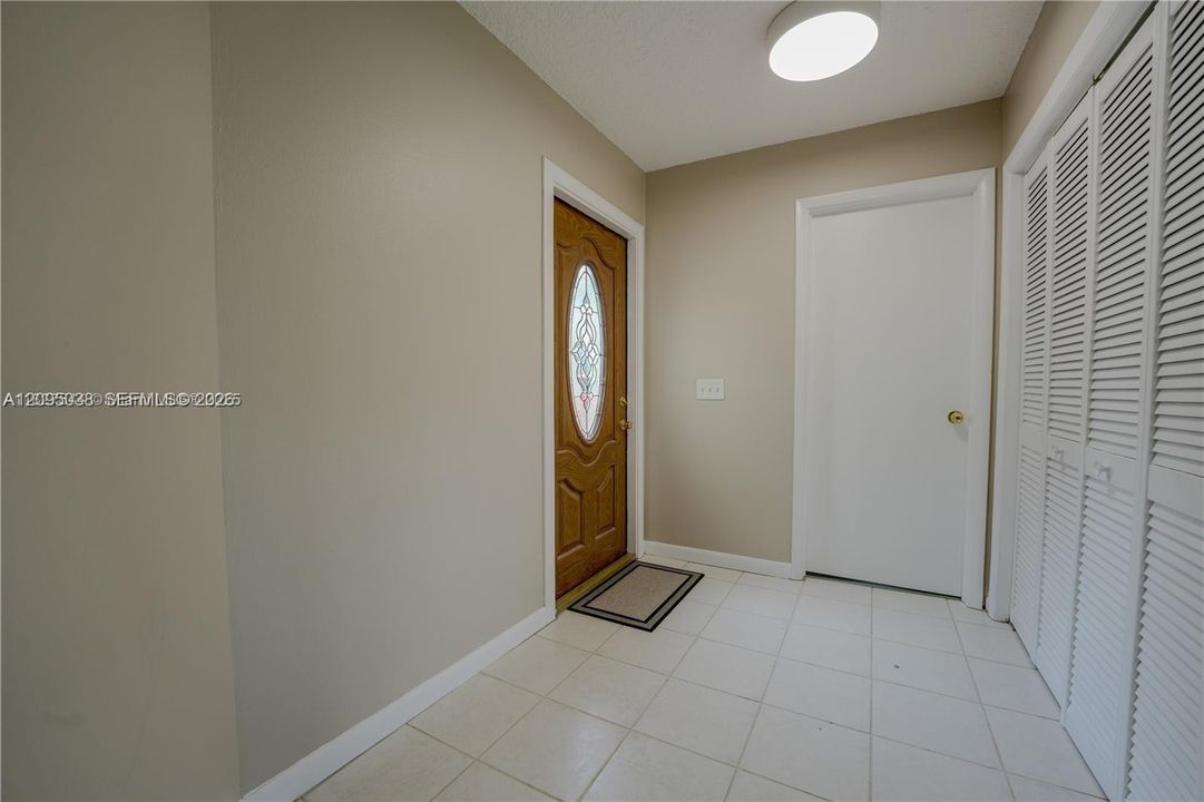 For Rent: $2,795 (3 beds, 2 baths, 1175 Square Feet)