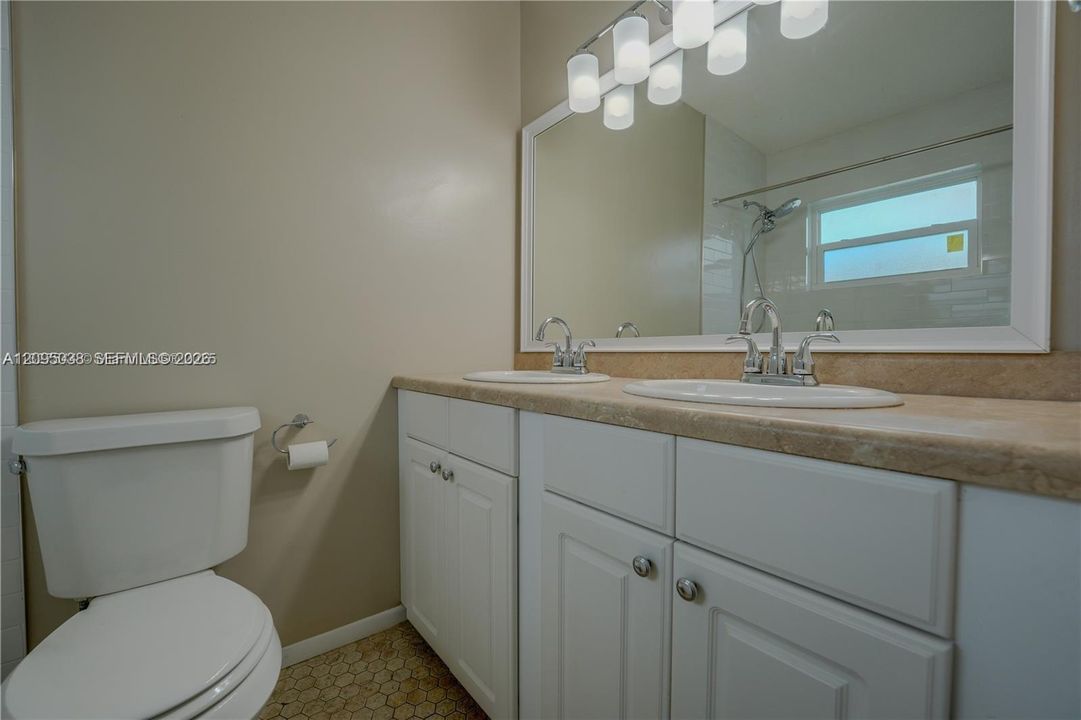 For Rent: $2,795 (3 beds, 2 baths, 1175 Square Feet)