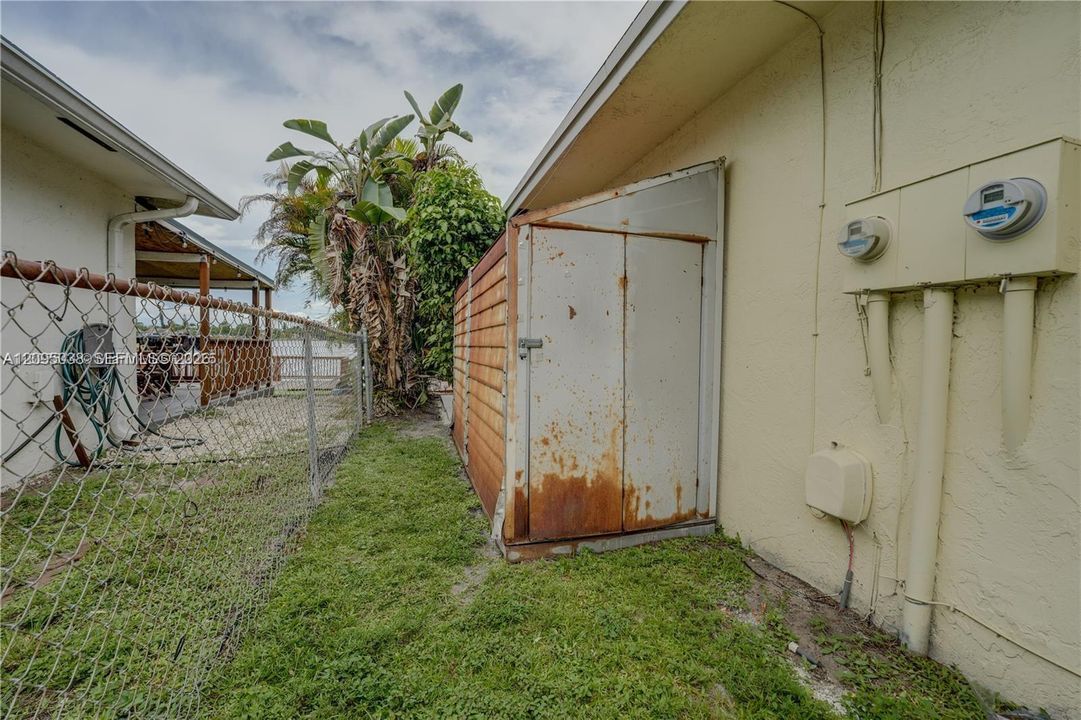 For Rent: $2,795 (3 beds, 2 baths, 1175 Square Feet)