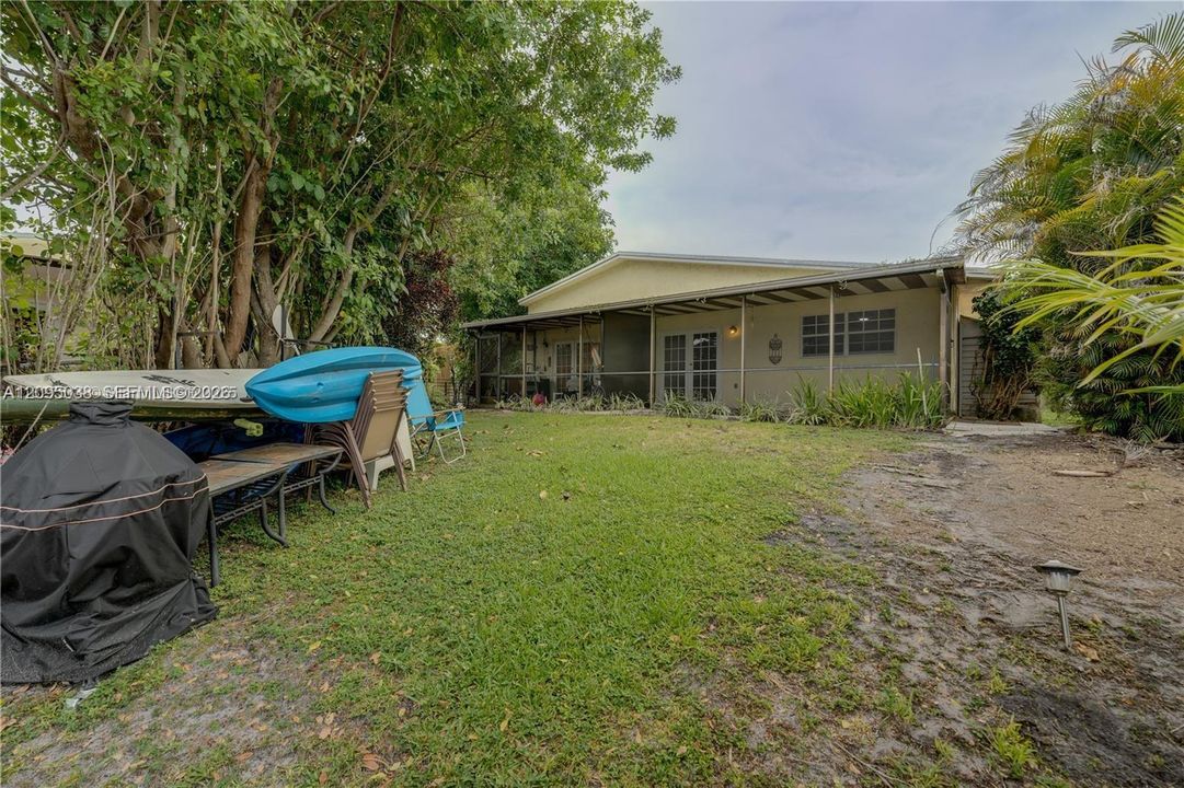 For Rent: $2,795 (3 beds, 2 baths, 1175 Square Feet)