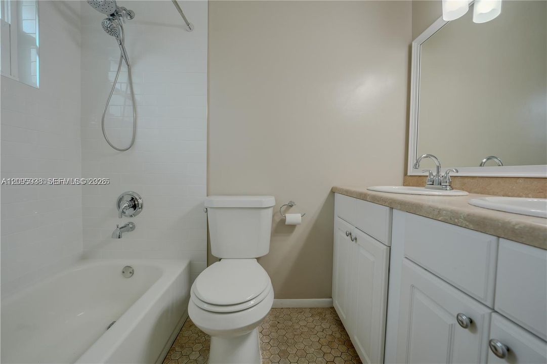 For Rent: $2,795 (3 beds, 2 baths, 1175 Square Feet)