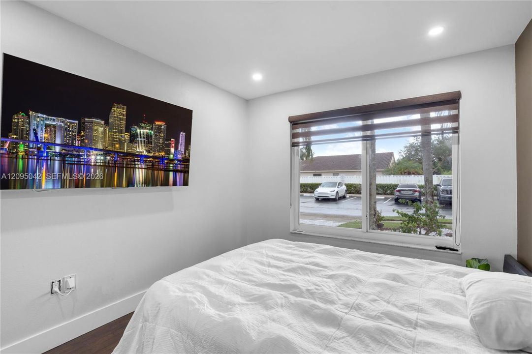 For Sale: $599,999 (3 beds, 2 baths, 1400 Square Feet)