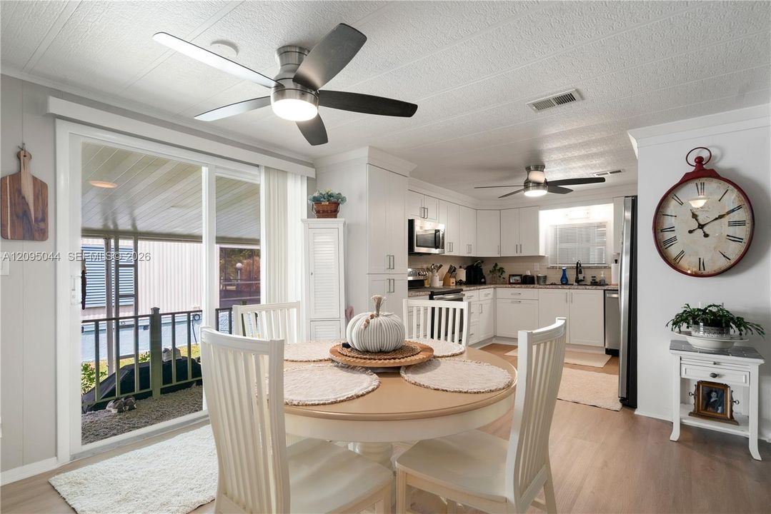 For Sale: $499,000 (2 beds, 2 baths, 1056 Square Feet)