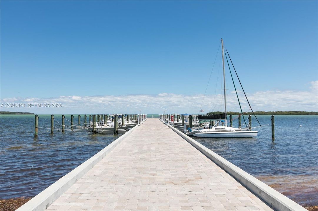 For Sale: $499,000 (2 beds, 2 baths, 1056 Square Feet)