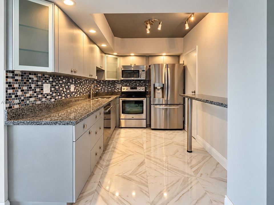En Venta: $339,000 (1 camas, 2 baños, 762 Pies cuadrados)