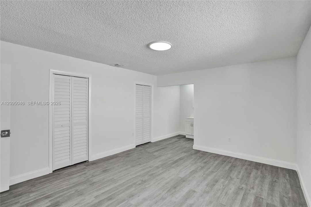 For Rent: $3,500 (3 beds, 2 baths, 2972 Square Feet)