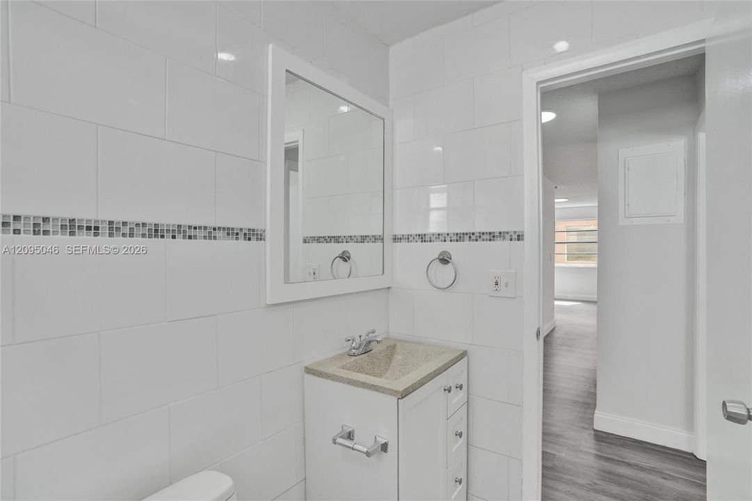 For Rent: $3,500 (3 beds, 2 baths, 2972 Square Feet)