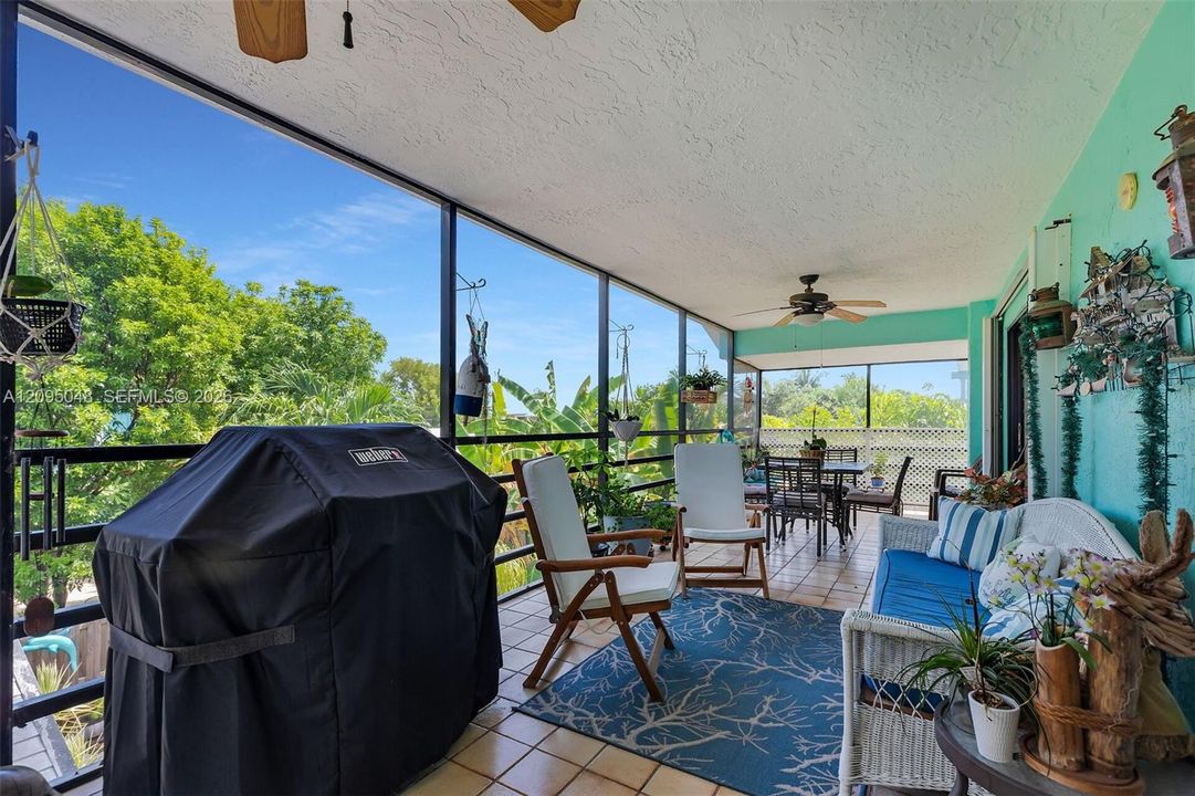 Screened Back Balcony Up - WOW Big