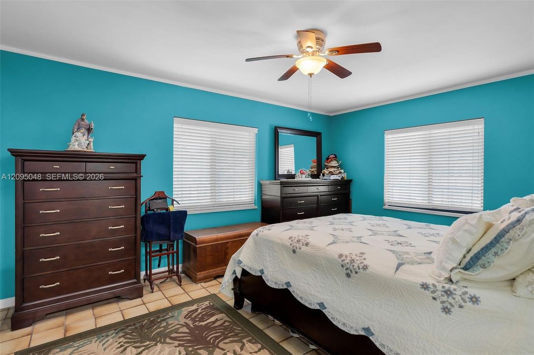 Main Bedroom Up - Large Closets