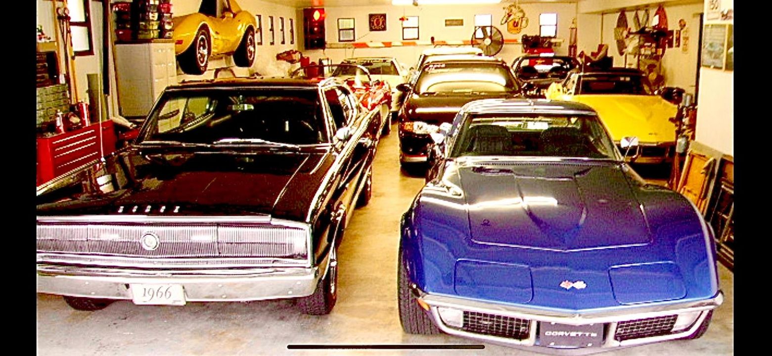 8-10 Car Garage