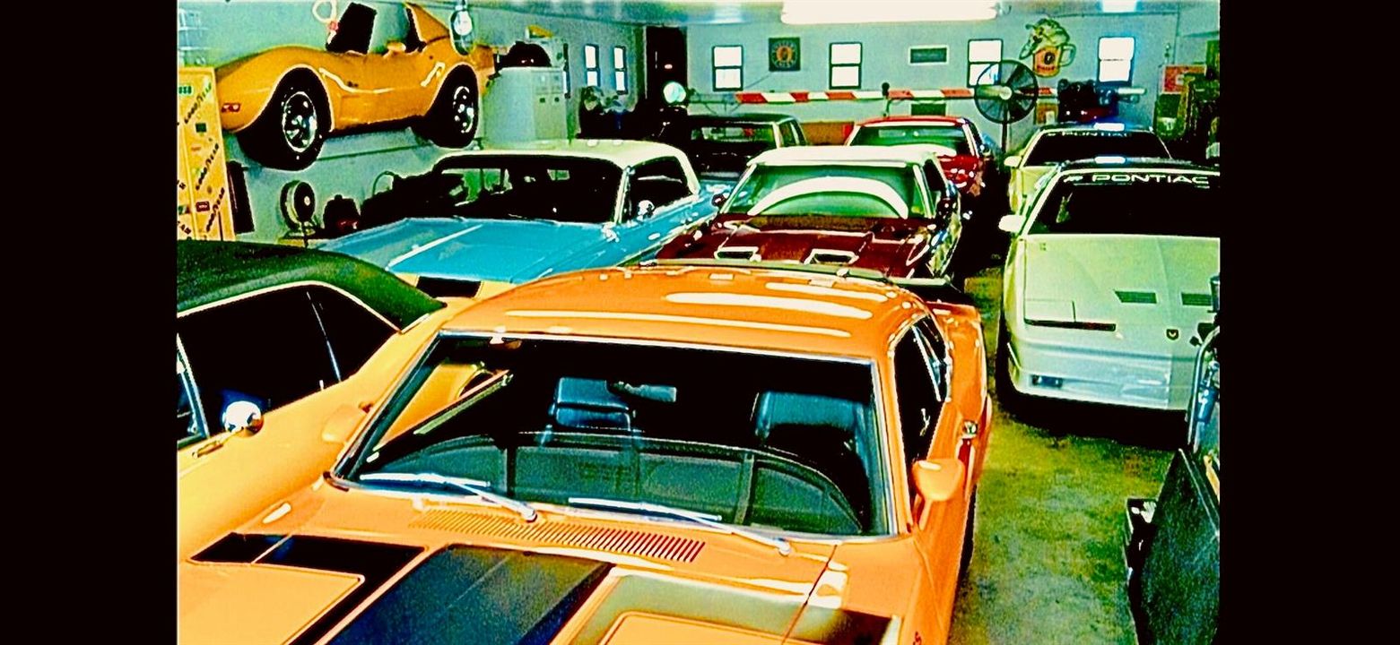 8-10 Car Garage