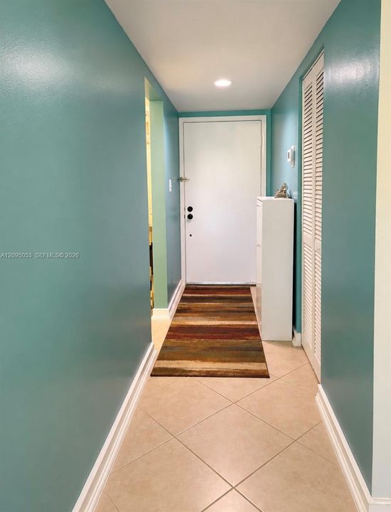 For Sale: $160,000 (2 beds, 2 baths, 1002 Square Feet)