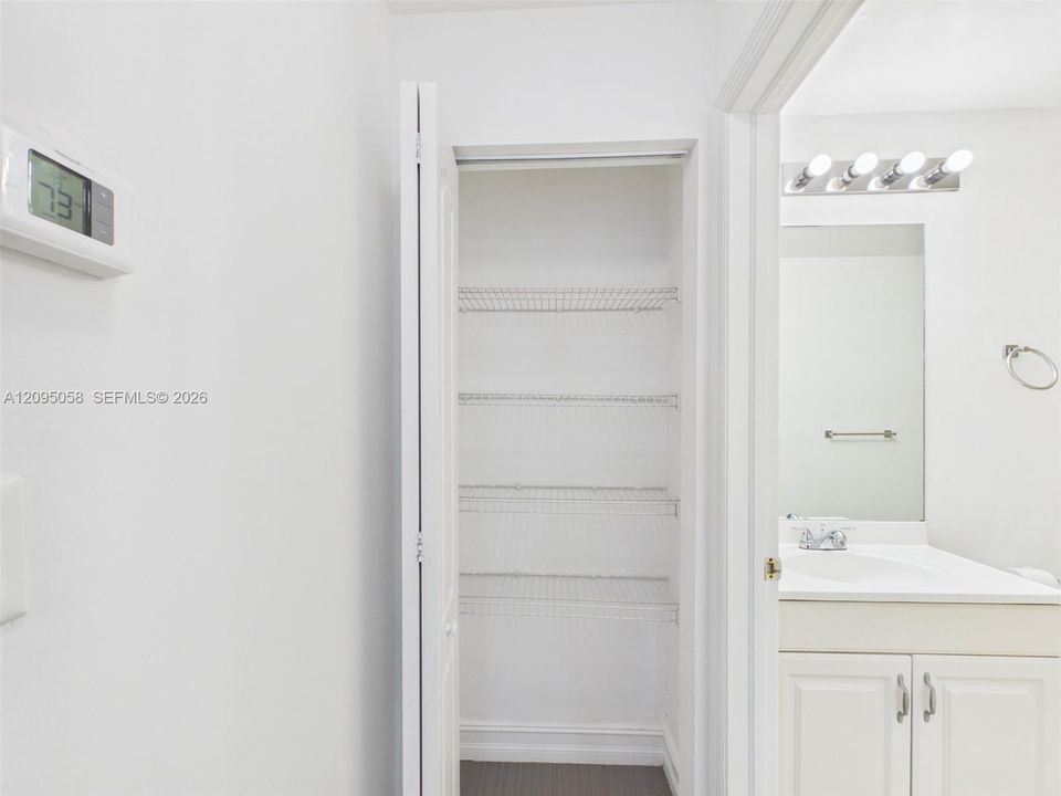 For Rent: $3,950 (3 beds, 3 baths, 1938 Square Feet)