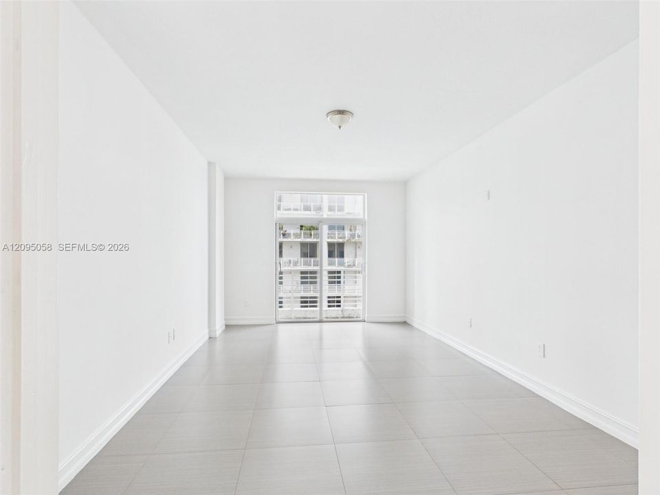 For Rent: $3,950 (3 beds, 3 baths, 1938 Square Feet)