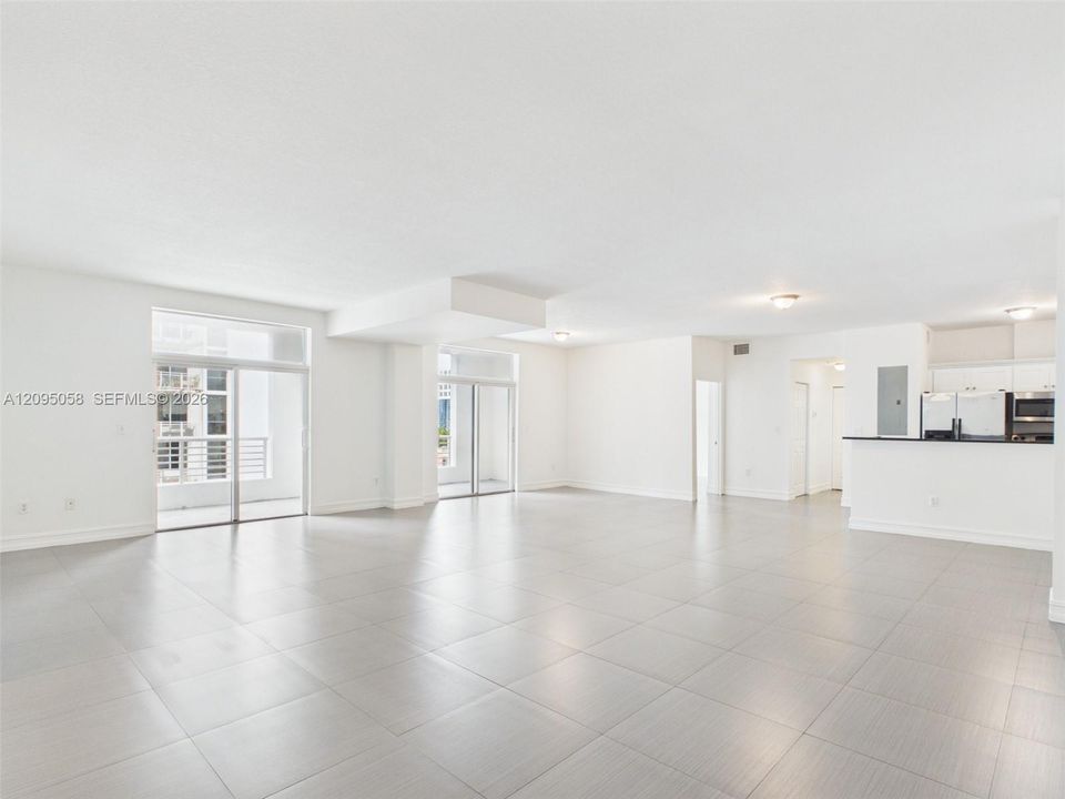 For Rent: $3,950 (3 beds, 3 baths, 1938 Square Feet)