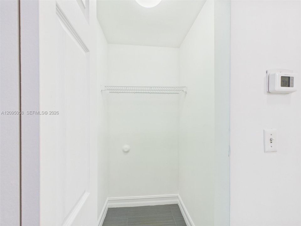 For Rent: $3,950 (3 beds, 3 baths, 1938 Square Feet)