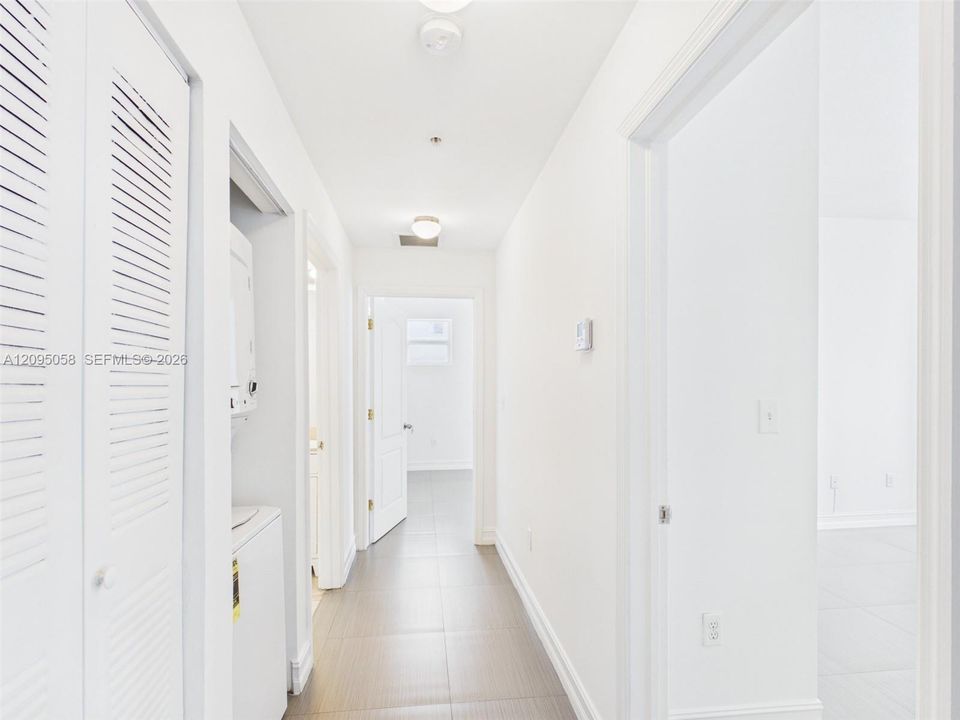 For Rent: $3,950 (3 beds, 3 baths, 1938 Square Feet)
