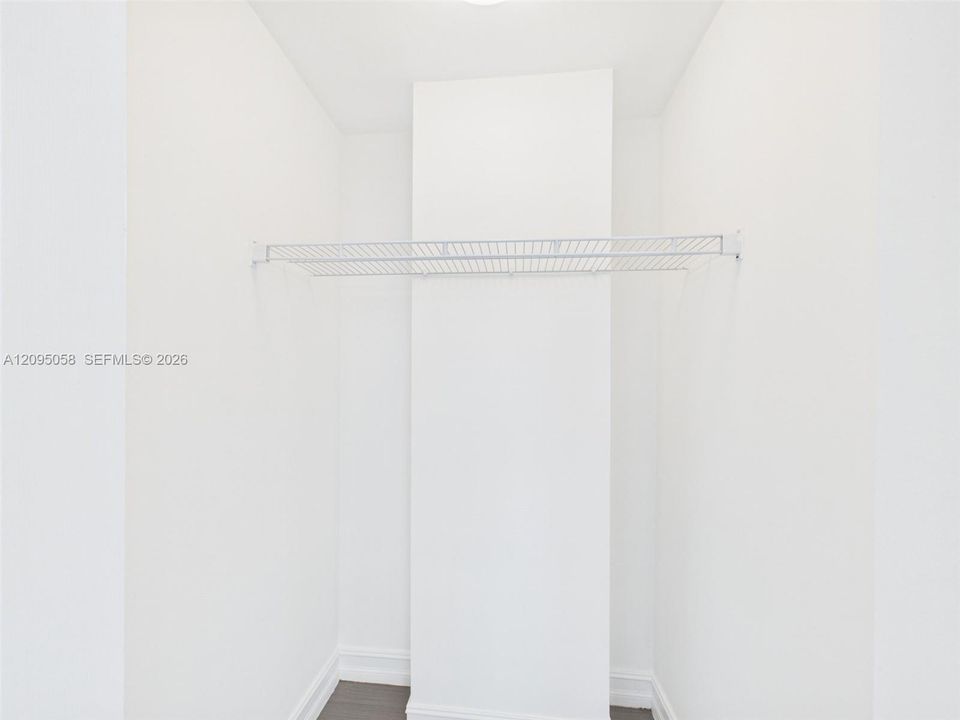 For Rent: $3,950 (3 beds, 3 baths, 1938 Square Feet)