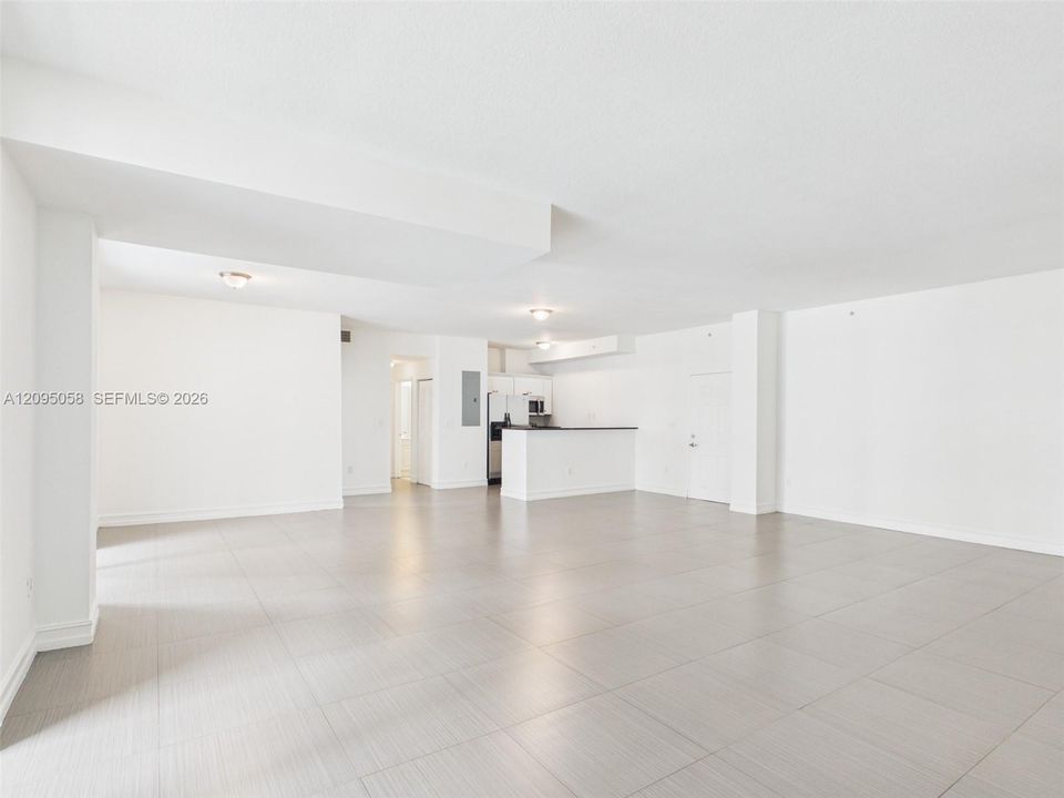 For Rent: $3,950 (3 beds, 3 baths, 1938 Square Feet)