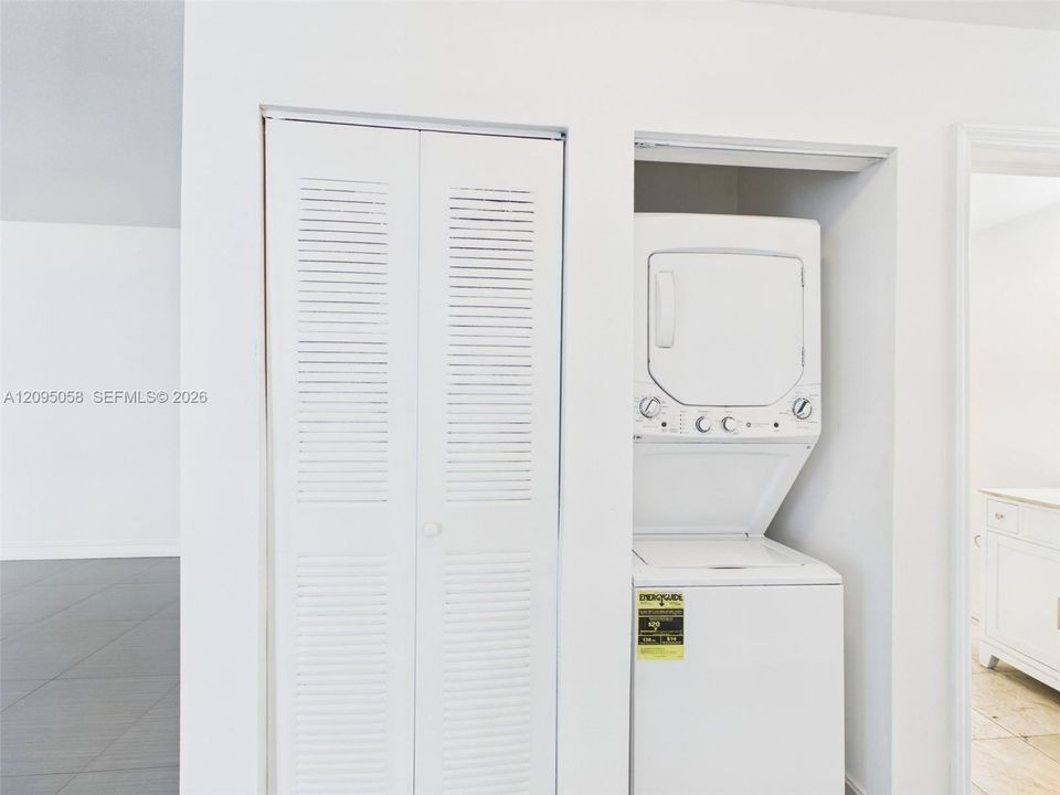 For Rent: $3,950 (3 beds, 3 baths, 1938 Square Feet)