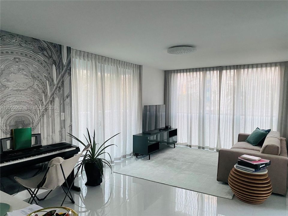 На продажу: $849,000 (2 спален, 2 ванн, 1260 Квадратных фут)