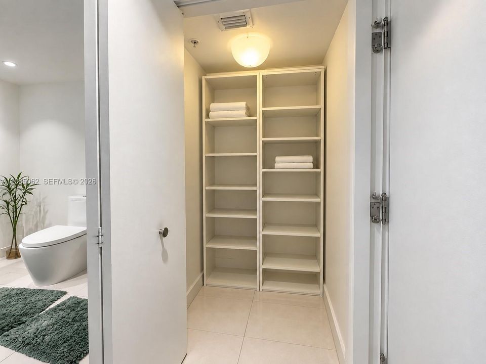 На продажу: $849,000 (2 спален, 2 ванн, 1260 Квадратных фут)