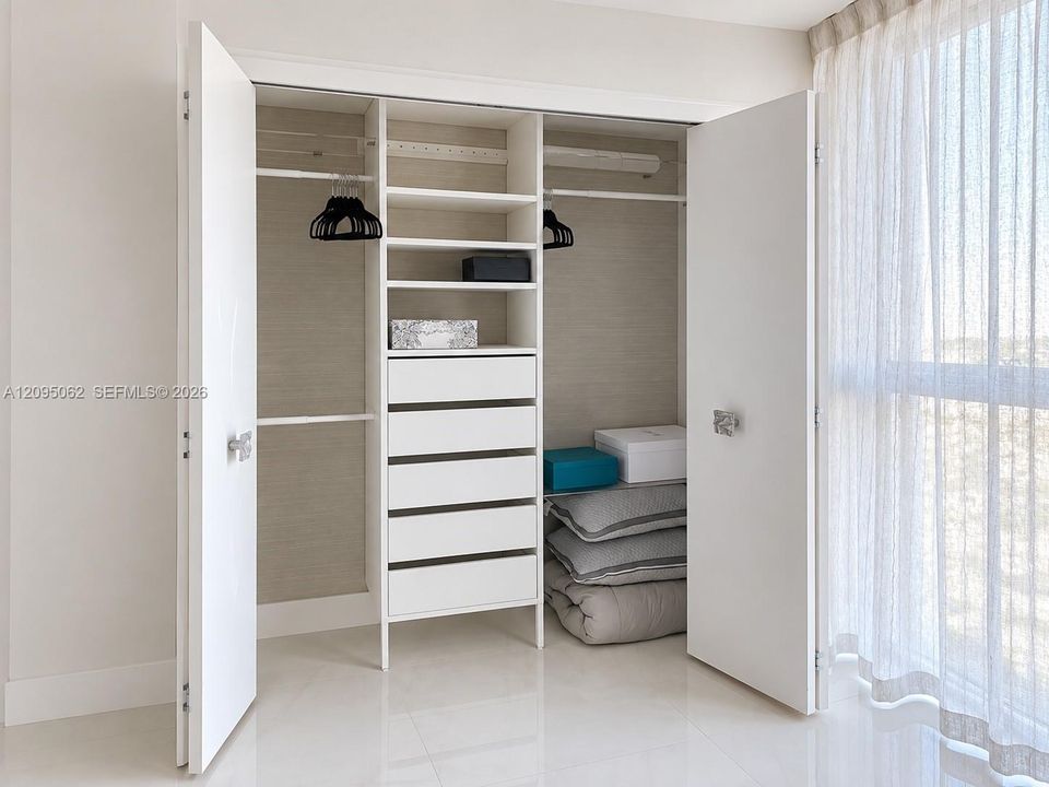 На продажу: $849,000 (2 спален, 2 ванн, 1260 Квадратных фут)