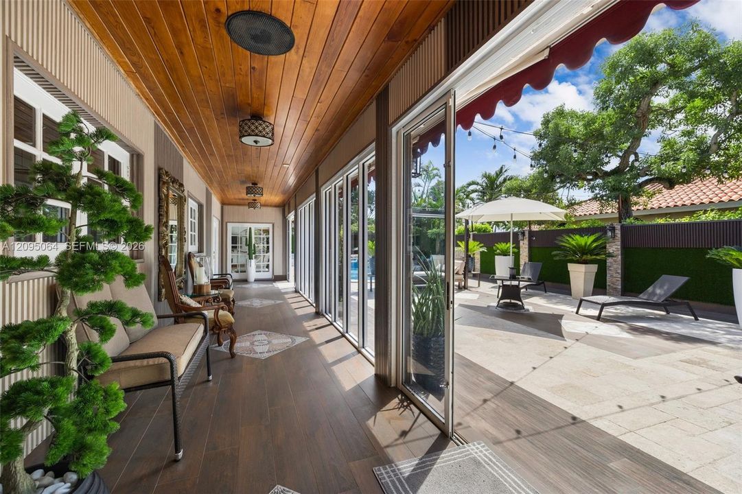 En Venta: $2,299,000 (6 camas, 4 baños, 3706 Pies cuadrados)